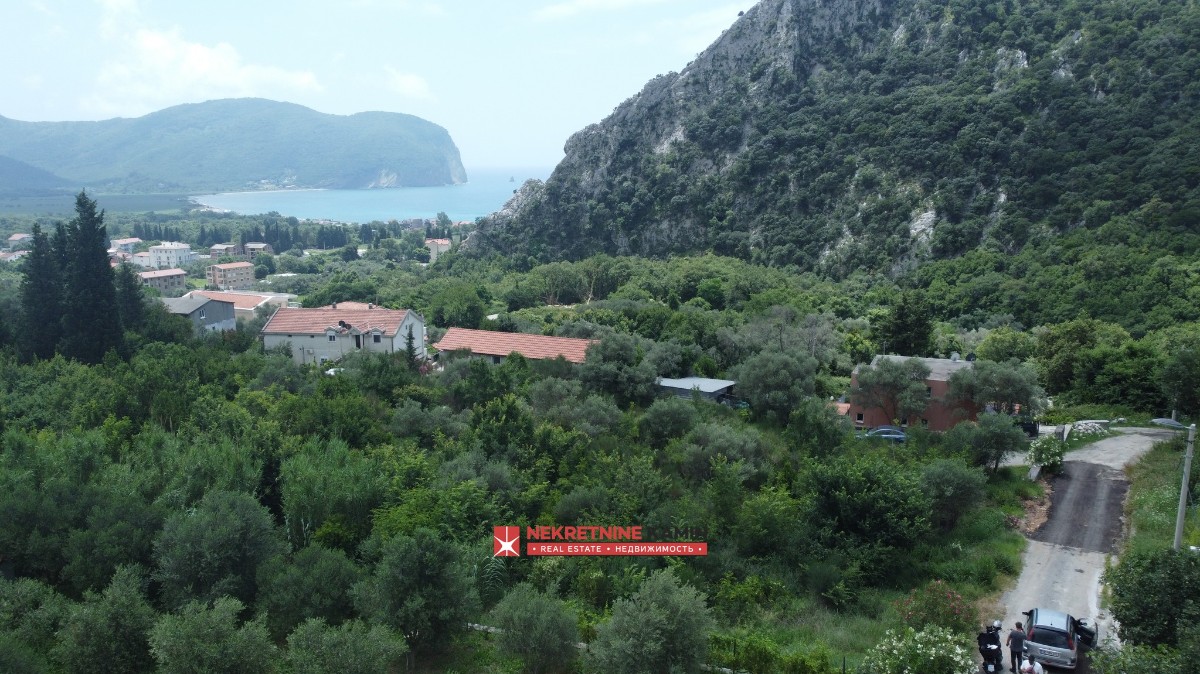 Urbanizovan plac od 1772 m² sa pogledom na more, Buljarica